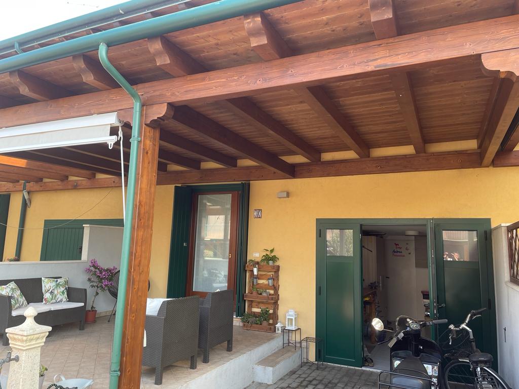 Pompeiana in legno costruita da H3 SRL Venezia