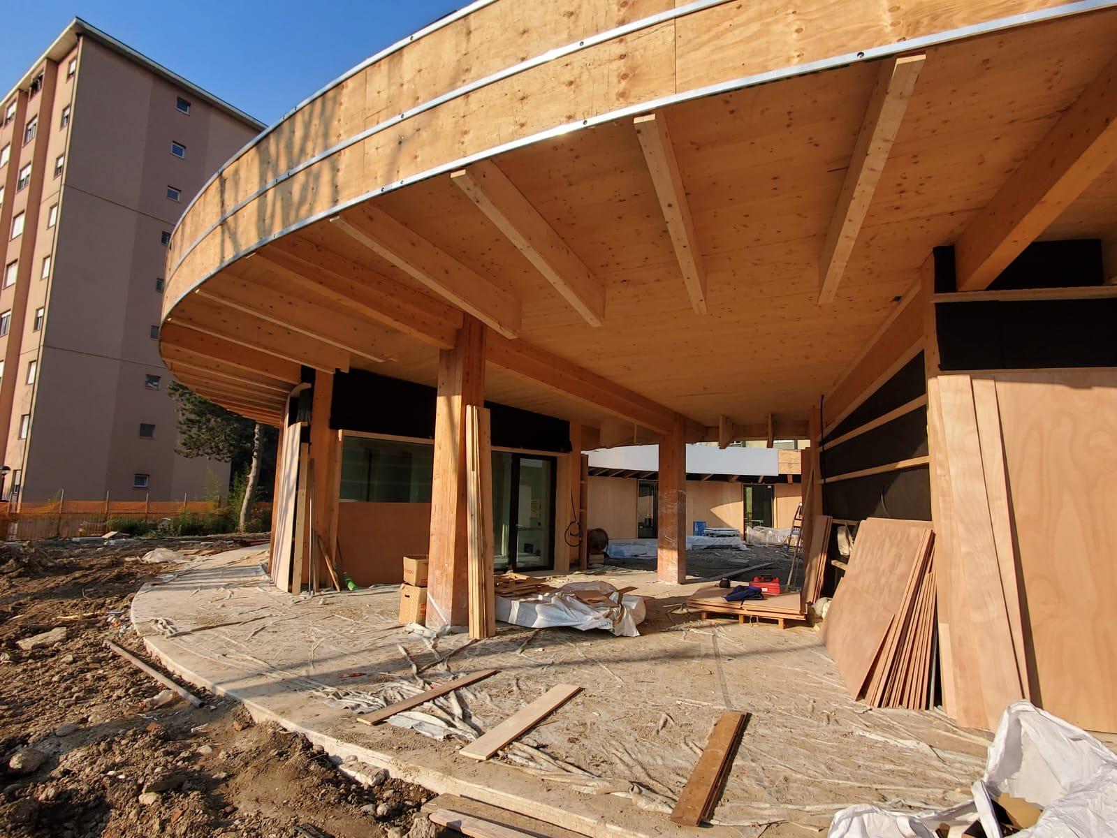 Casetta in legno completata con veranda Veneto H3 SRL